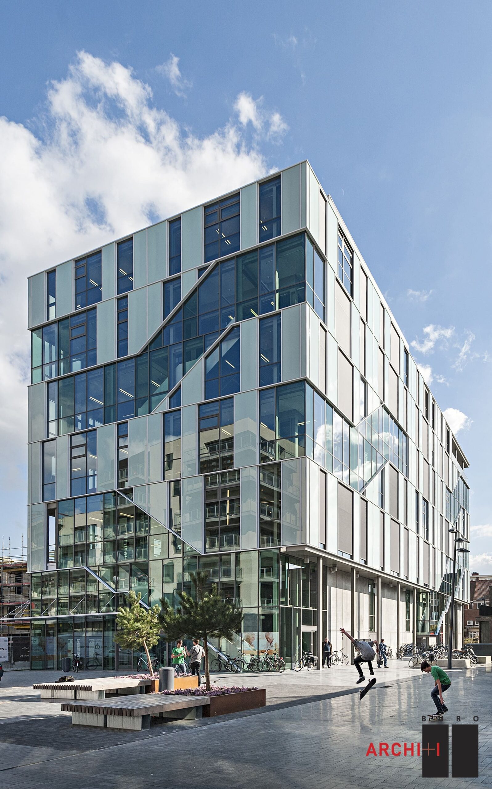 ARhus Knowledge Center in Roeselare
