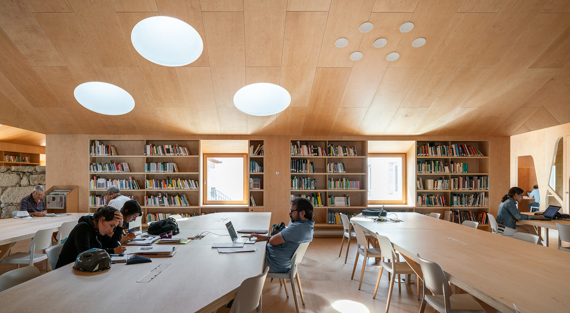 Baiona Public Library