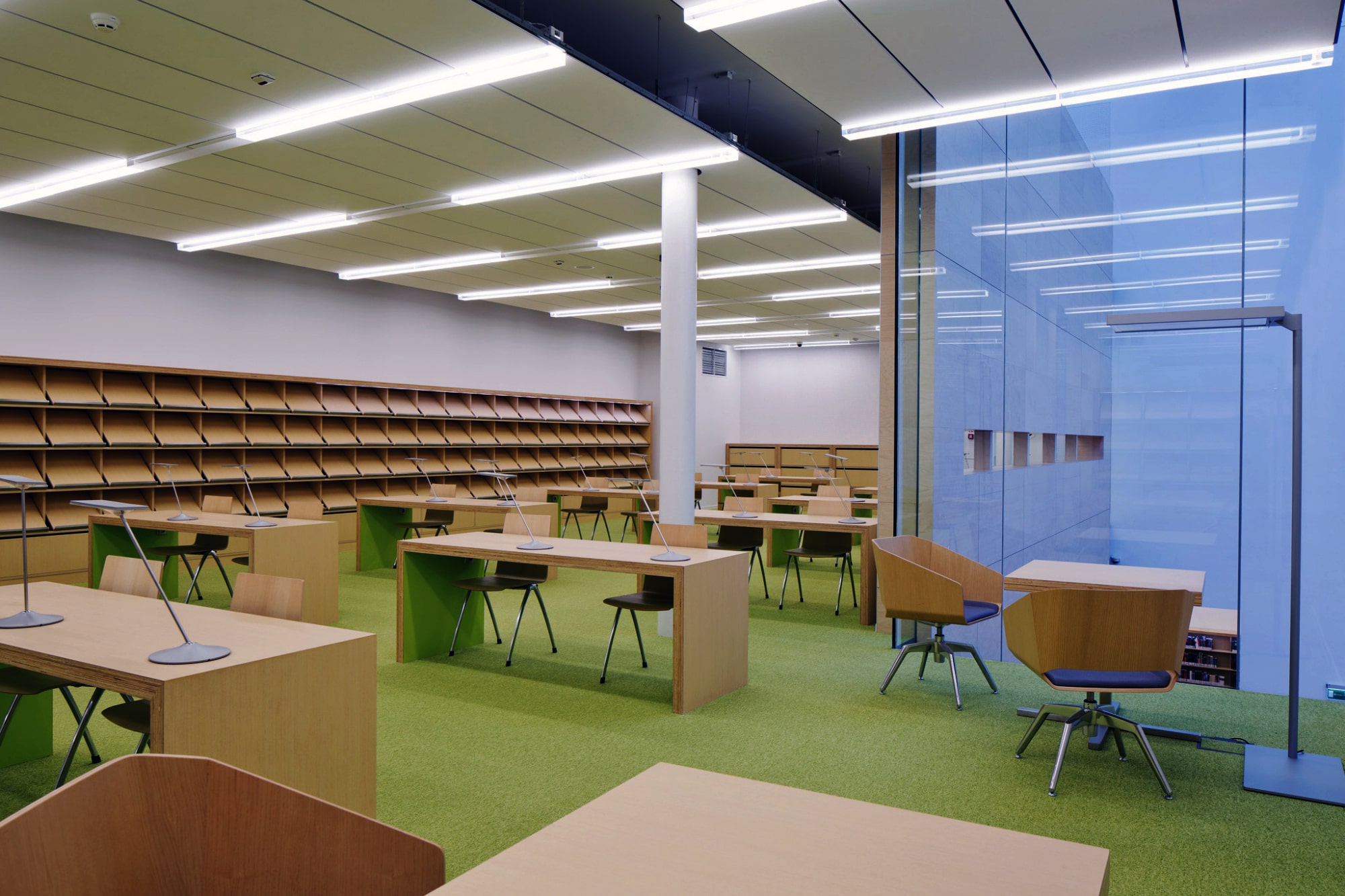 Miejska Biblioteka Publiczna w Warszawie przy ul. Koszykowej