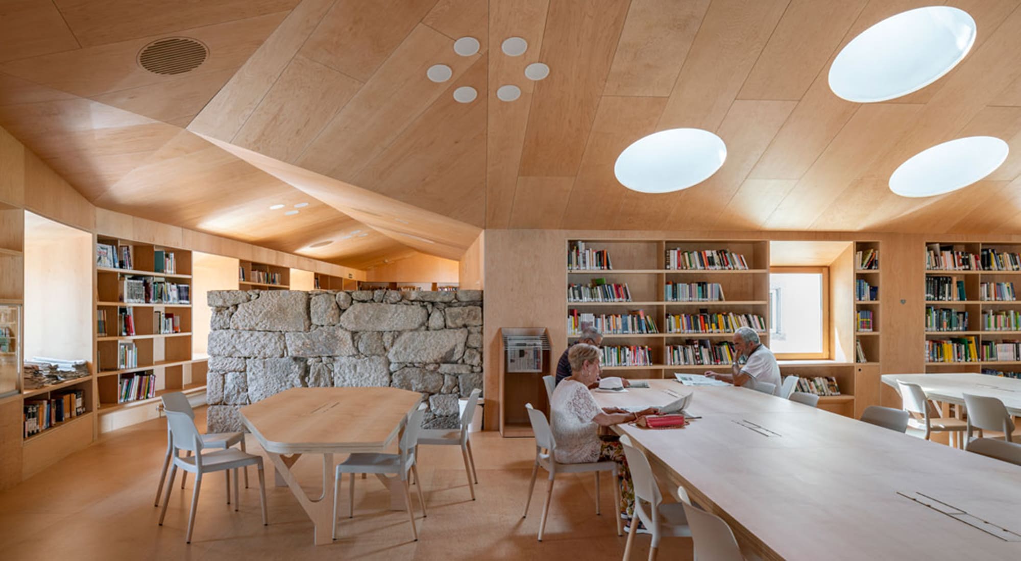 Baiona Public Library