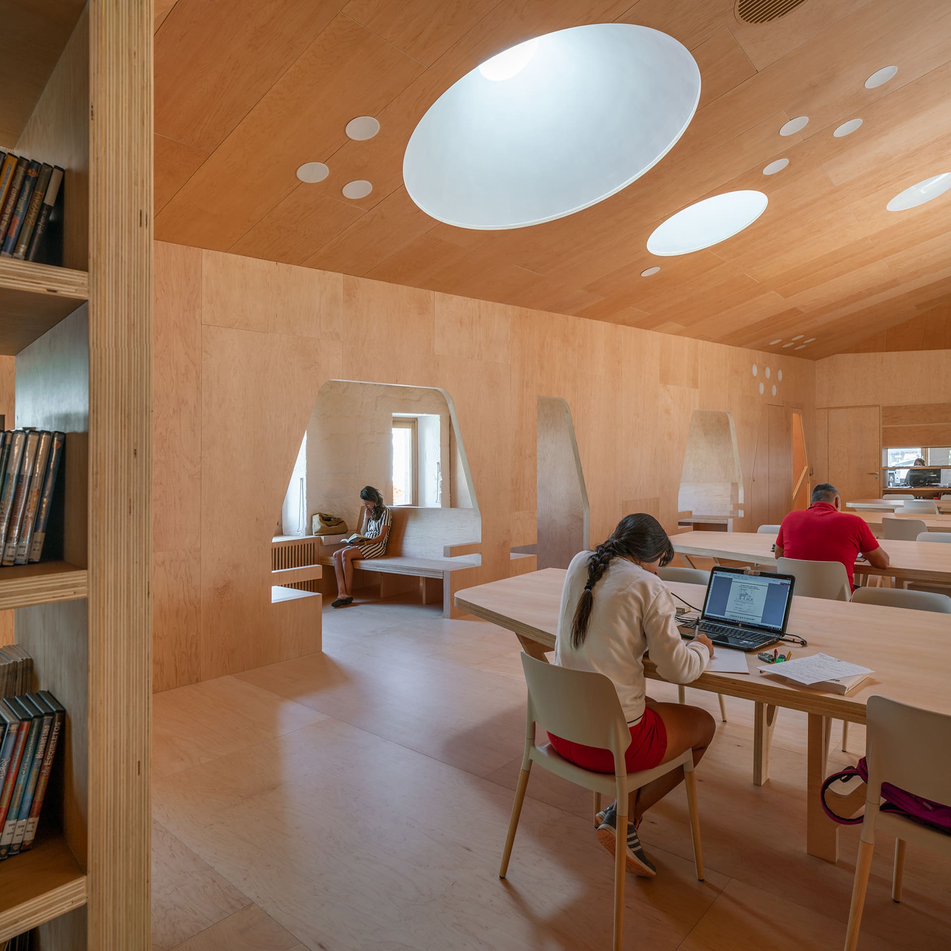 Baiona Public Library